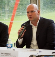 Glosář Tala Groznera: Development by měl přinášet užitek celé lokalitě